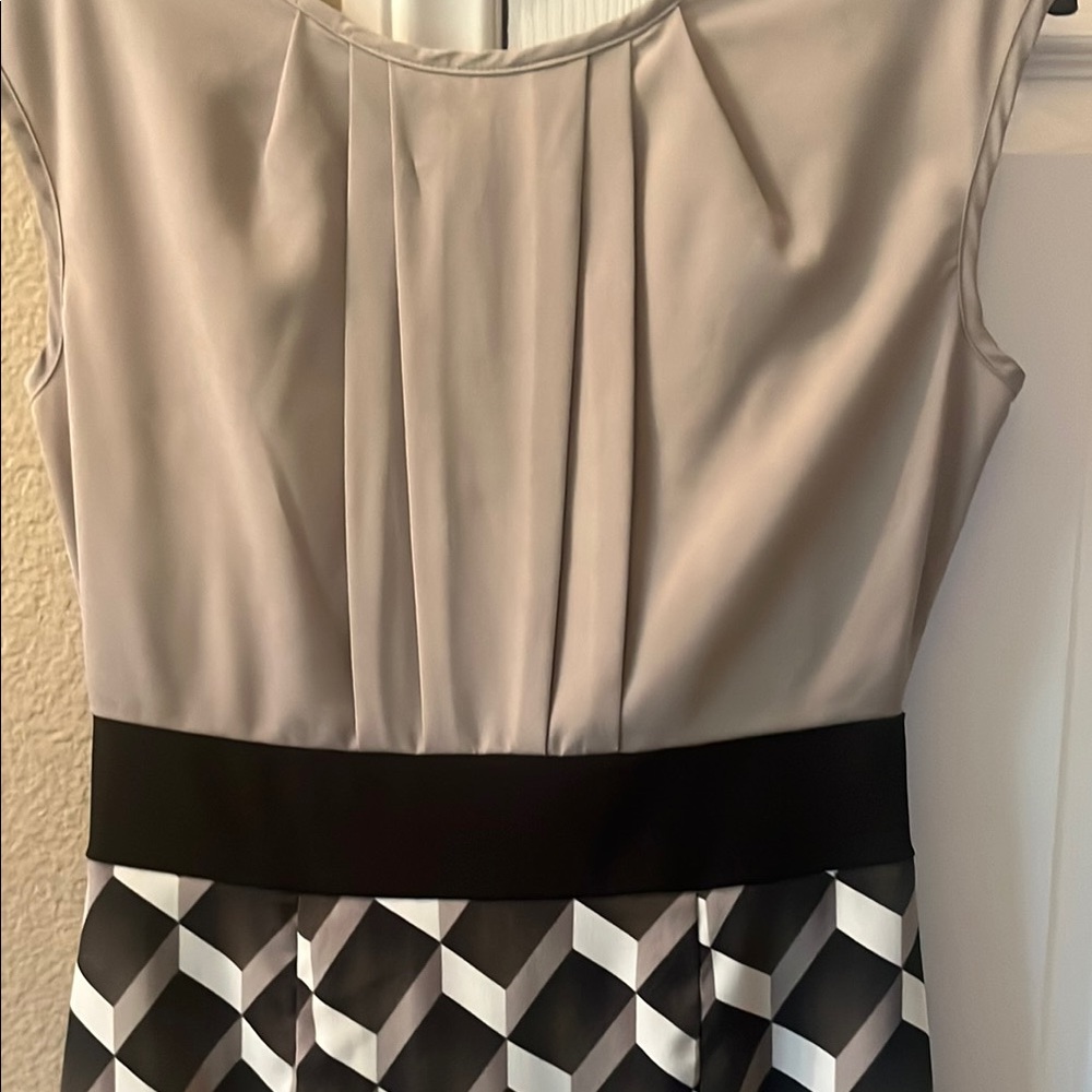 AB Studio Geometric Patterned Dress - Picture 2 of 8